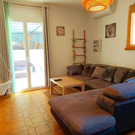 Nais 126m2-zen-salle Cinema-piscine Villa